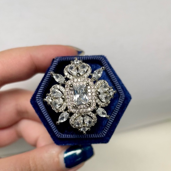 Lotus Statement Ring - Picture 4 of 10